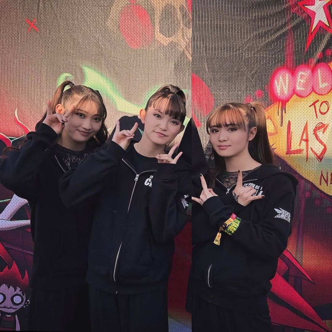 Queens in hoodies...im dead 😭😭❤👑

#SUMETAL #MOAMETAL #MOMOMETAL #BABYMETAL