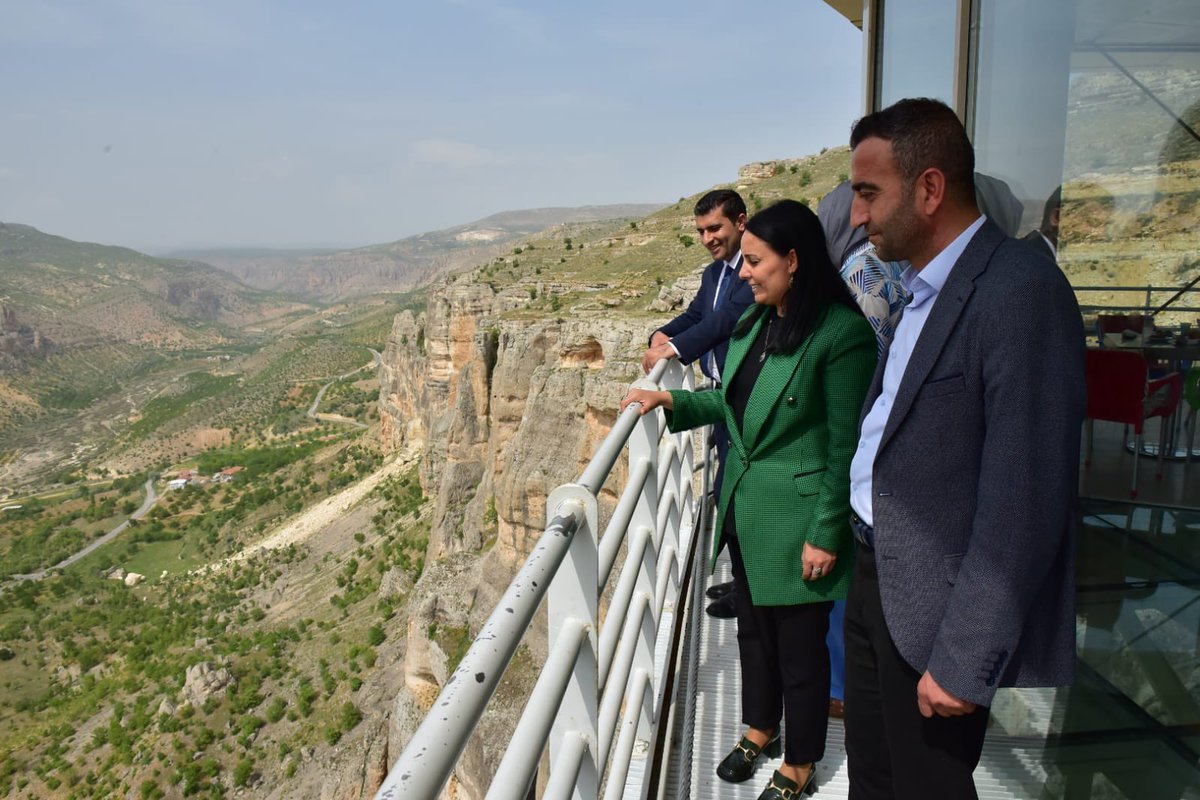 📍Akçadağ, Malatya AK Parti Akçadağ İlçe Belediye Başkanı Hasan Ulutaş ile bir araya geldik. İlçeye kazandıracağı projelerle ilgili sohbet ettik. Belediye Başkanımız kadınlarımızın desteğiyle kazandığını ifade ederek bizleri son derece mutlu etti. Misafirperverliğinden dolayı…