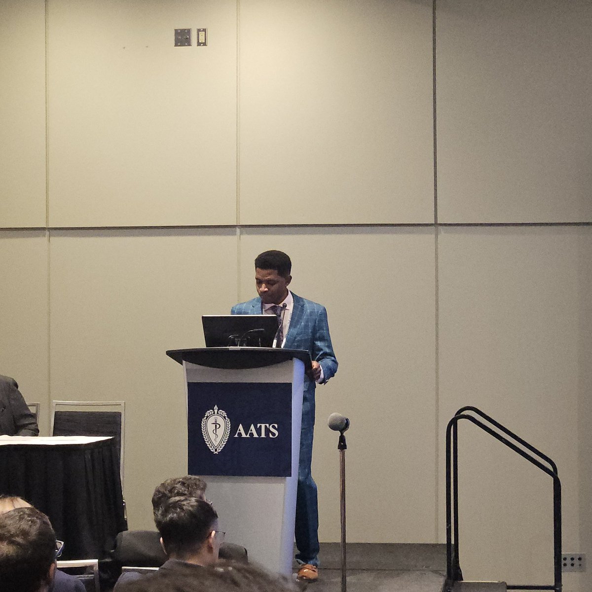 Anthony Norman (@anthonynormanmd) on Twitter photo Great to see long time friend and colleague, Ifeanyi Chinedozi, at the podium at #AATS2024. Who knew we'd be presenting in the same session all these years later! <a href="/TuftsMedSchool/">Tufts School of Medicine</a> alum! Great to see long time friend and colleague, Ifeanyi Chinedozi, at the podium at #AATS2024. Who knew we'd be presenting in the same session all these years later! <a href="/TuftsMedSchool/">Tufts School of Medicine</a> alum!