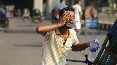 Enorme Hitze und landesweite Busfahrerstreiks zwingen die Philippinen zum Stillstand. In einigen Regionen steigen die Temperaturen auf bis zu🔴 45 Grad🔴....
Thailand, Indien und Co.: Extreme Hitzewelle lähmt Südasien msn.com/de-de/wetter/t…