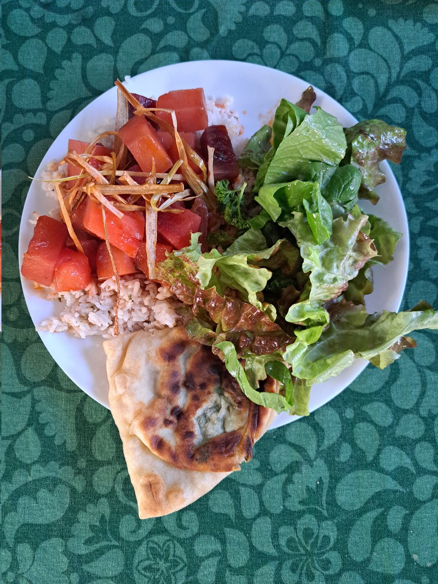 Here's what you can do with local food right now.
The flour, saffron and rice are imported.
The rest?
100% seasonal and grown on our fab farm! #foodmiles #foodmetres