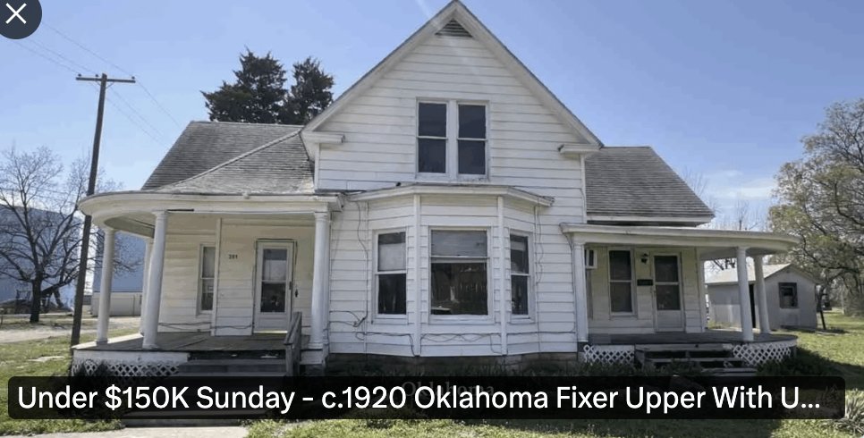 oldhousesunder100k.com/under-150k-sun…
The five bedroom, two bath home has a very unique staircase with a china closet built-in under the steps. The home will need repairs and updates, including a kitchen. 
#fixerupper