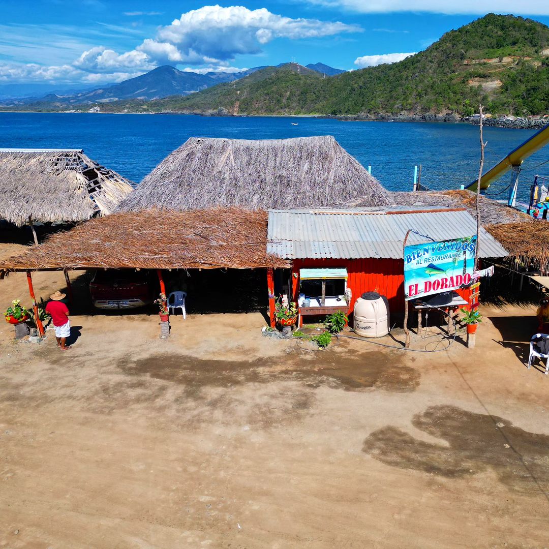 Dando la vuelta en Puerto Vicente Guerrero, en el Restaurante El Dorado #dronestagram #dronefly #Guerrero #dronephotography