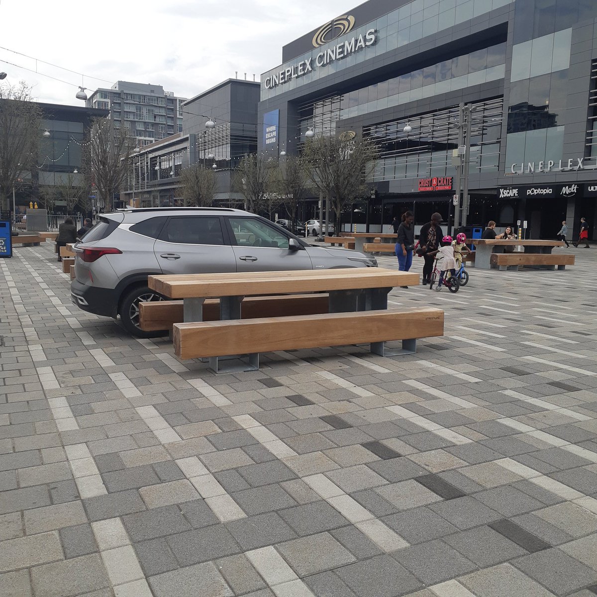 I genuinely love this new furniture for the Lansdowne Square 🤩 Of course the space remains 'Park Where You Want™️' for #autowa
