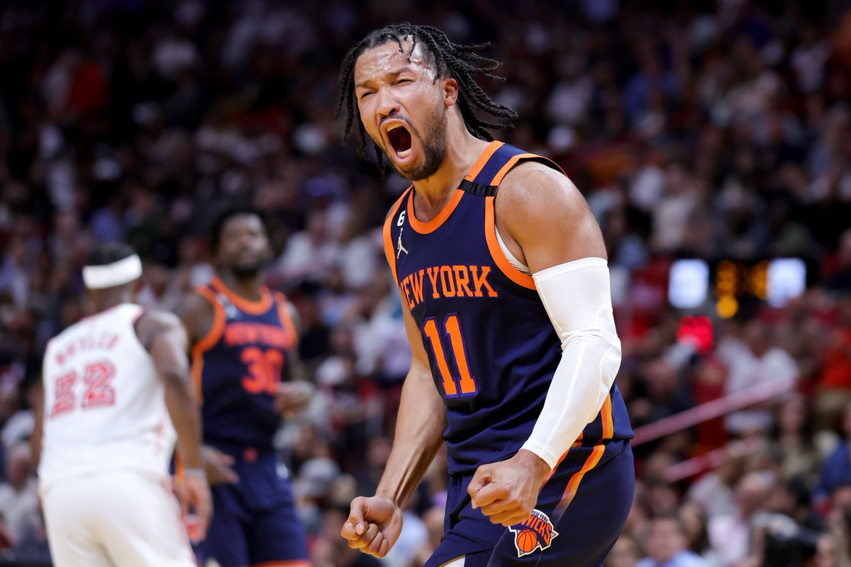 First @nyknicks player with 35+ PTS and 10+ AST in back-to-back playoff games: Jalen Brunson