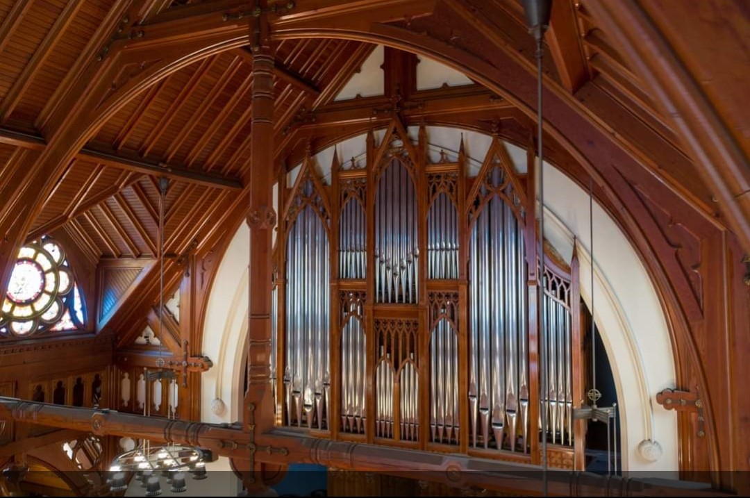 First Presbyterian #Portland #Oregon An aerial photo of the church sanctuary shot with a drone camera. 
#sanctuarySunday 
#Presbyterian #pcusa #architecture #organ