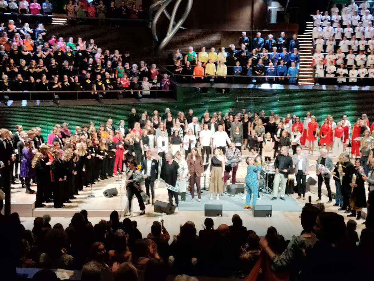 FurmanEeva's tweet photo. Wonderful, empowering #choiresforecocidelaw concert https://t.co/sIAWJjUj3d yesterday 1000 singers 1000 listeners + all of us on stream. + panel discussion on enpowerment. Time to make the change. @KestavaKehitys @UNDESA @PanuHalme @MikkonenKrista @spietikainen @VilleNiinisto https://t.co/7joQJRPgZr