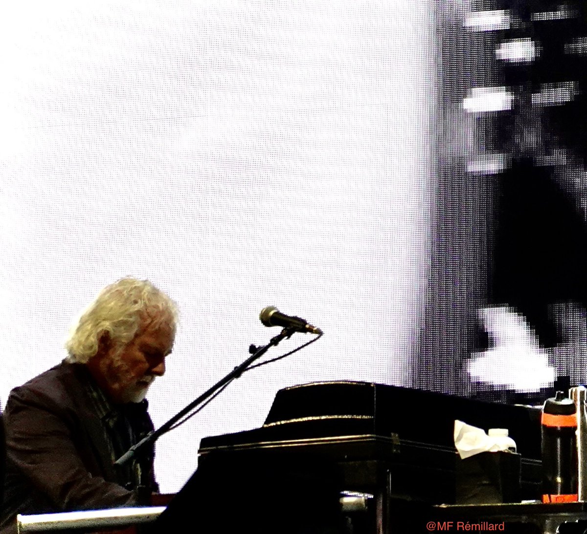 Chuck Leavell turns 72 years old today. 🎂

He will be celebrating tonight onstage with the Rolling Stones in Houston ! 
#AllmanBrothers #DavidGilmour #RollingStones