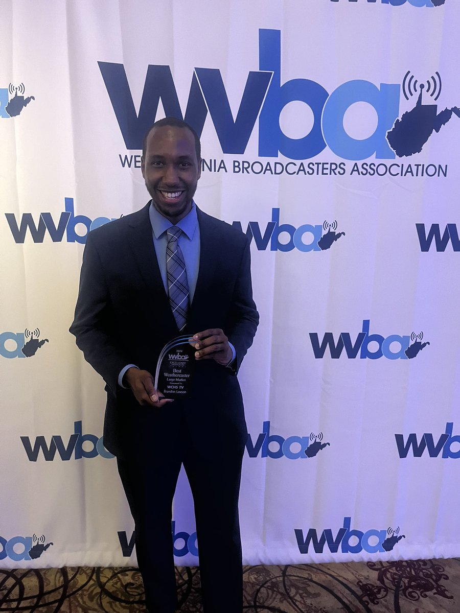 wxbrandon9's tweet image. Honored to bring home Best Weathercaster at the @WVBroadcasters awards! 🏆
Shoutout to the incredible team of meteorologists we have in our area and to my colleagues at @wchs8fox11.
This one goes to my mom, who passed away in October. I know you are so happy, mom! Love you! ❤️