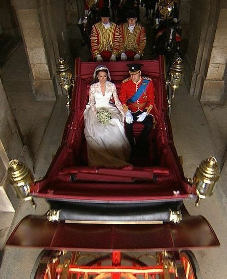 Prince William and Princess Kate holding hands on their wedding day 29 April 2011, 13 years ago💕