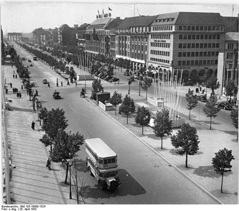 28 April 1952: view along Unter den Linden in East Berlin towards the Brandenburg Gate (via Bundesarchiv)