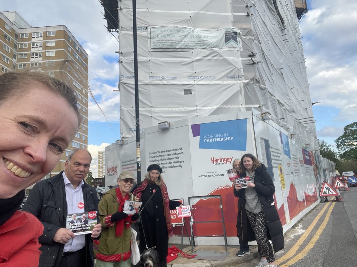 A pleasure to be joined by @BambosMP on the #LabourDoorstep today Loads of support for @SadiqKhan & @JoanneMcCartney ahead of the #LondonElections2024 🗳️ And look 👀 - here’s even more new council homes being built in Bounds Green with support from our @LondonLabour Mayor 🌹