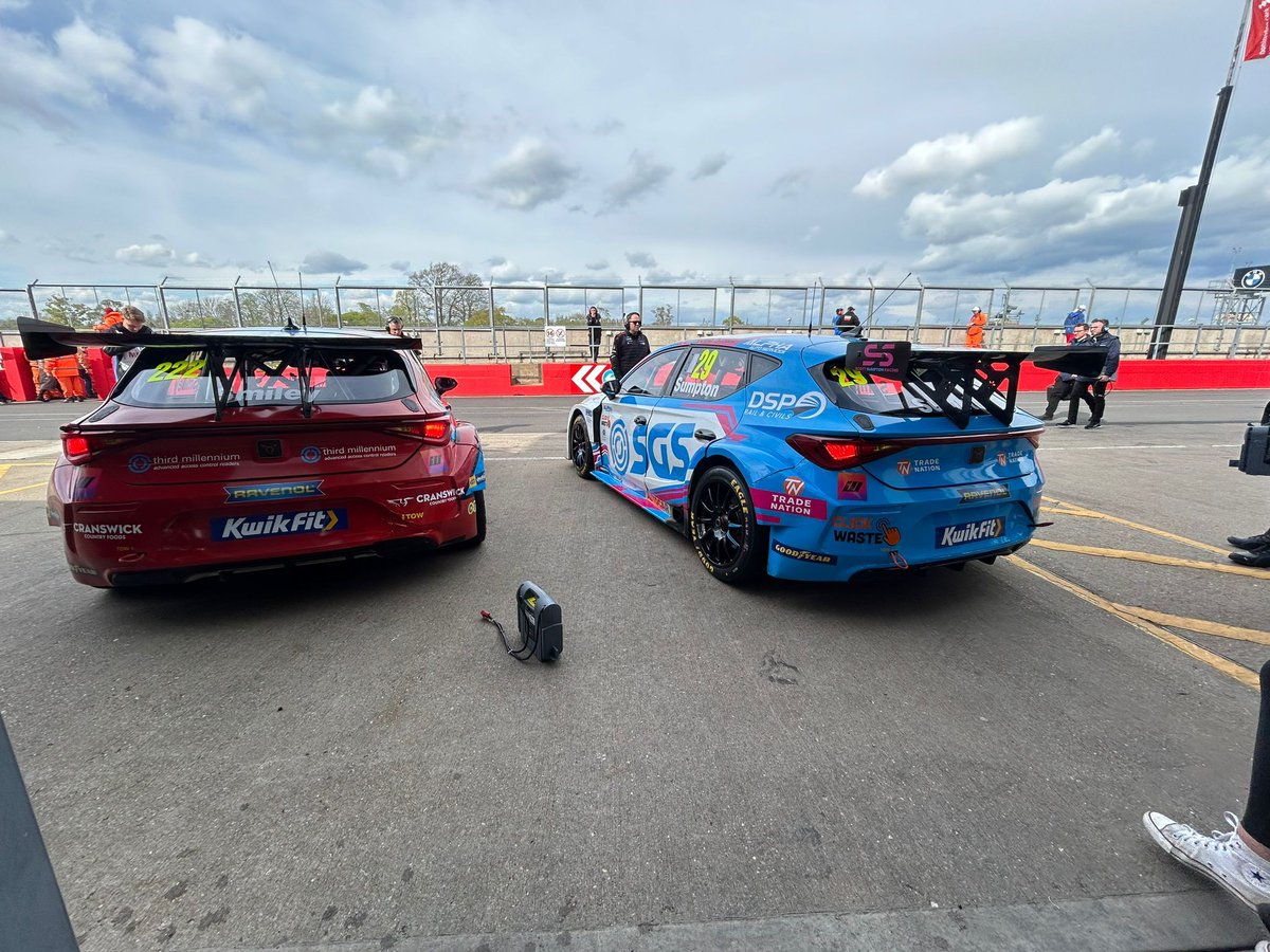 CXgmbh's tweet photo. Donington Park hosted the first race of the British Touring Car Championship in 2024, sponsored by the cards-X group. Despite the weather, it looks like it was a great first event. We supplied the lanyards and printed VIP cards. Congratulations to everyone who took part! #VIP https://t.co/Qh2RgHLUHP