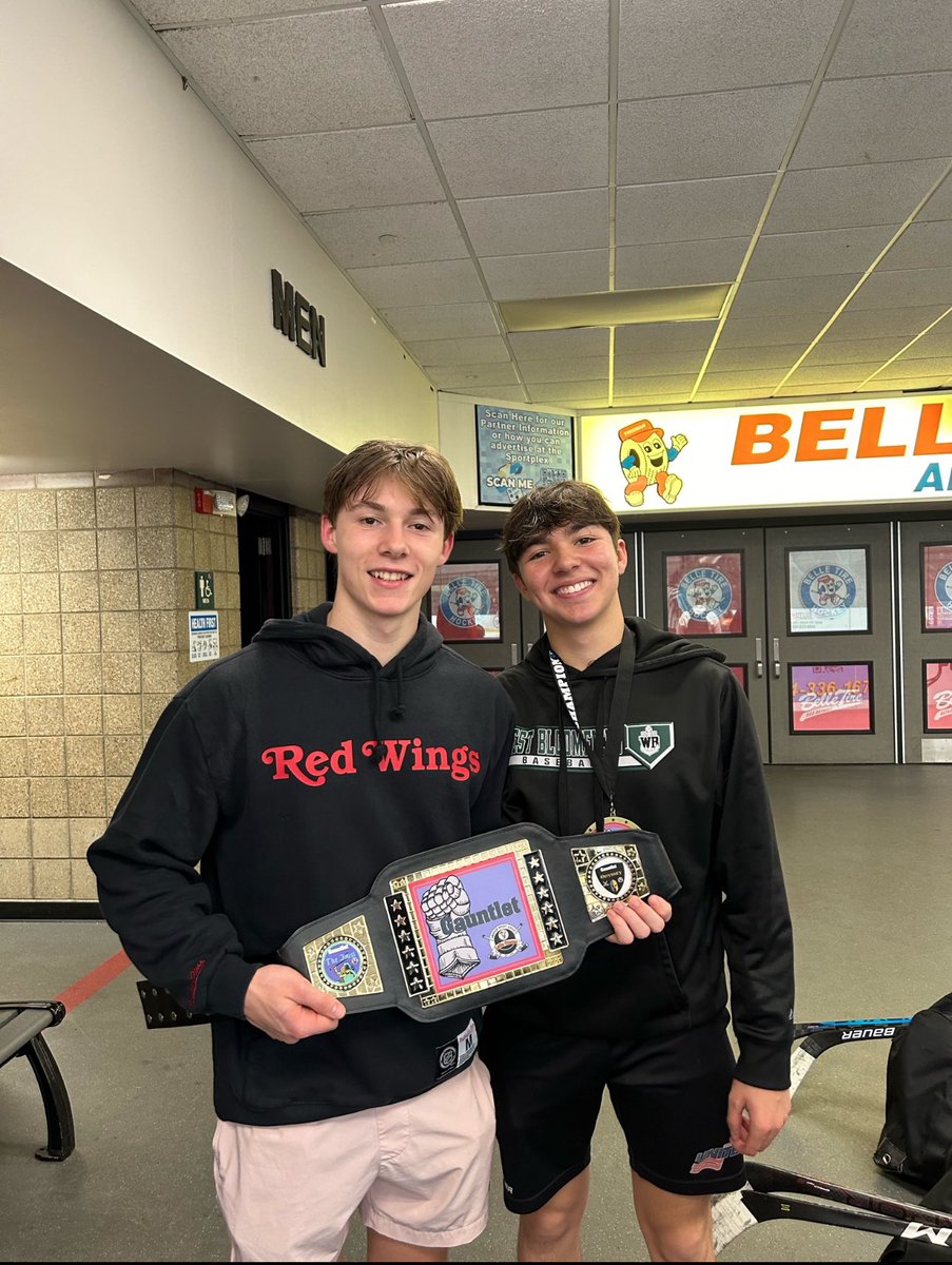 Congrats to Gavin Grondin and Nick Falkowski! U16 Jimmy John’s Gauntlet Champs! 🙌 Way to bring it boys! @wbloomfieldschl @MichHSHockey