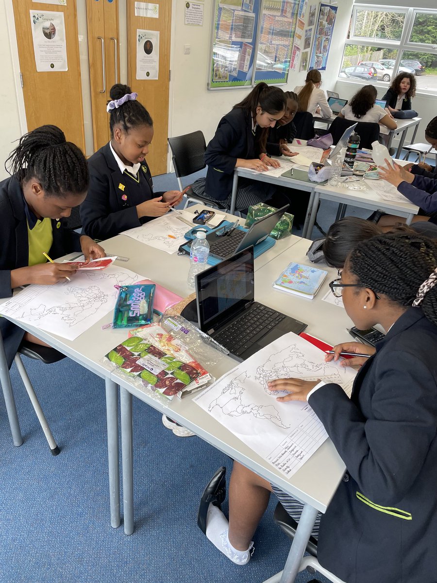 CroydonHighGeography tweet media