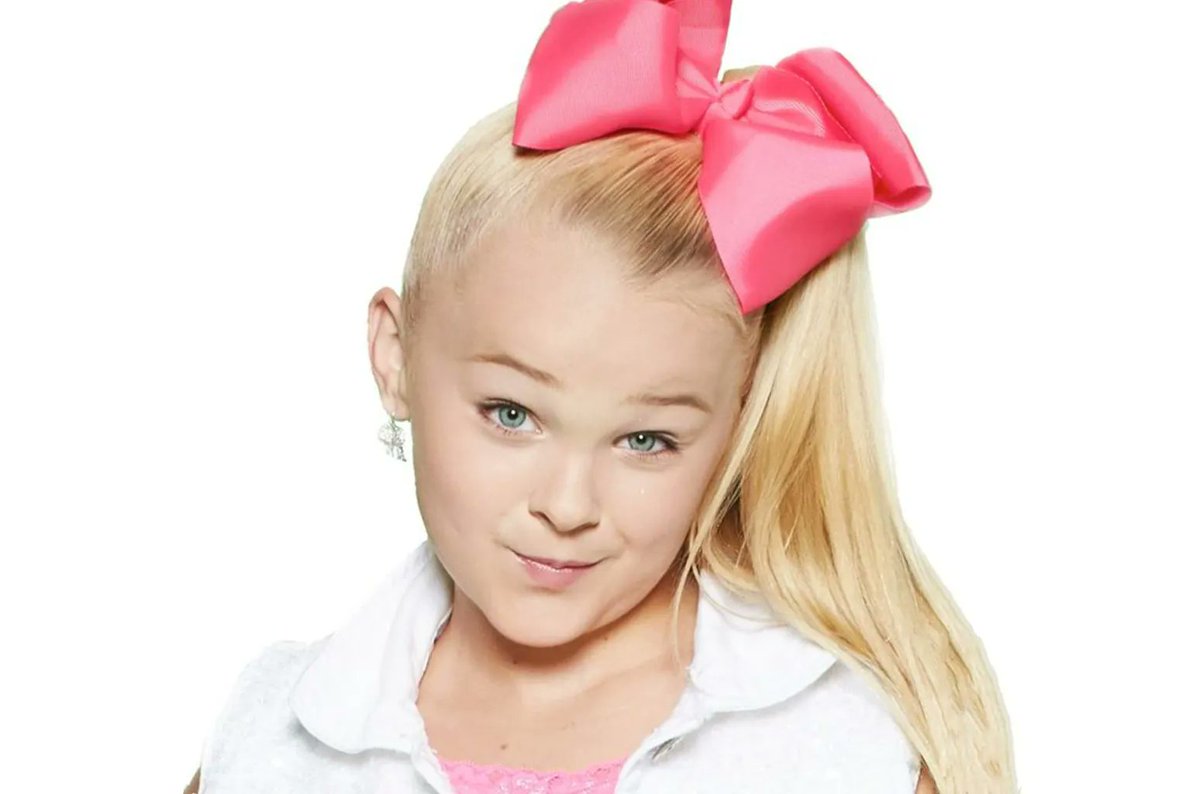 Jojo Siwa's 'Boomerang' has now surpassed 1 billion views on YouTube.