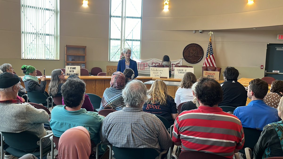 NOW: Green Party presidential candidate Jill Stein is speaking in Columbia. @KOMUnews