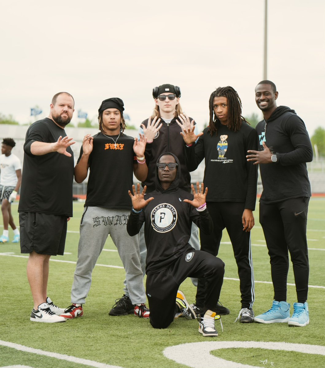 Congratulations to our 1st annual 18u SamStrong/Pierre Desir 1v1 Champion Slot/WR @MalikMatthews26. #QB16SamStrong @5pAcademy @pierre_desir @QB16Sam @AJSW24 @Hustle_HeartSP