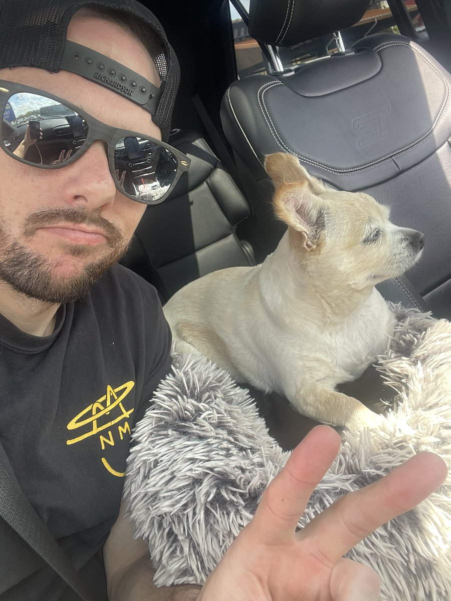 CrypticMoonDawg's tweet photo. @nikomoon Happy Sunday! Happy 🤠 https://t.co/zys5BStR3r