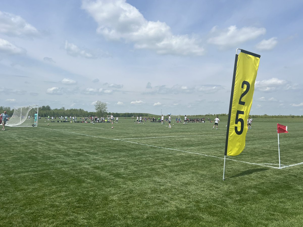 With our 2-2 tie against Pacesetters today, we finish with a 2-0-1 record and atop the table via tiebreakers at Kingshammer Blue Chip Showcase. The work continues next week with our final league game. #RepCentury @Century_Utd @abrammadridista

⚽️ Blake Pendo
⚽️ @amoessner7