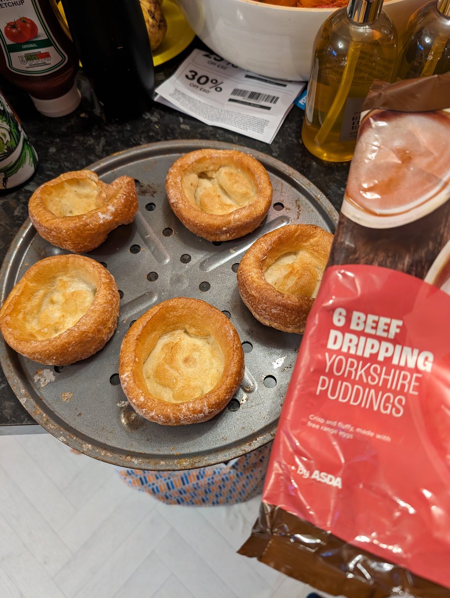 Oye <a href="/asda/">Asda</a> <a href="/AsdaServiceTeam/">Asda Service Team</a> someone can't count!