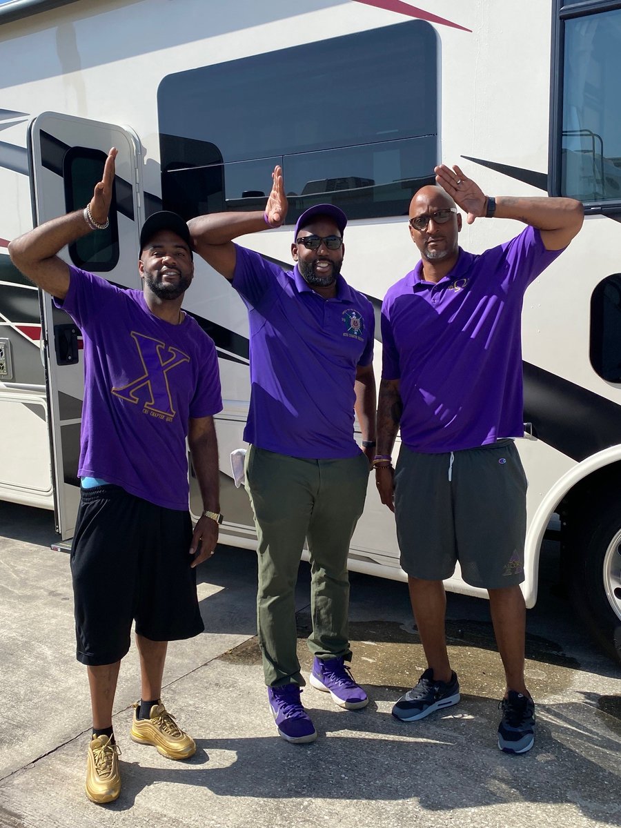 Walter and his frat brothers took the Hurricane 34J for an epic trip to Charlotte, NC! See the Hurricane: bit.ly/2XZRPHV?utm_ca… #customerspotlight #tampaevents