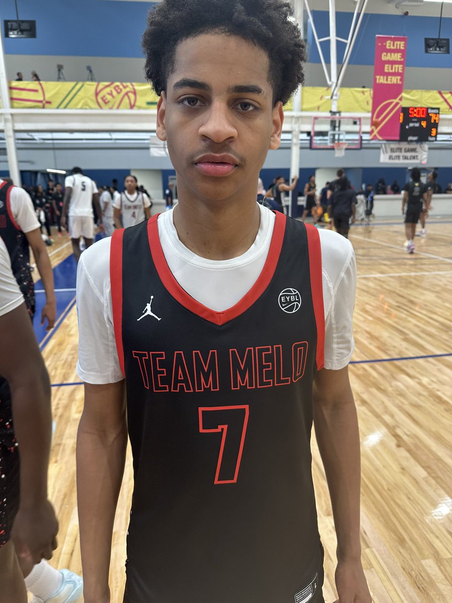 Impressive showing for Kiyan Anthony (@kiyananthony) of @TeamMelo7 in this last game. Got downhill and created for himself and others, also made some really solid plays defensively. @NikeEYB