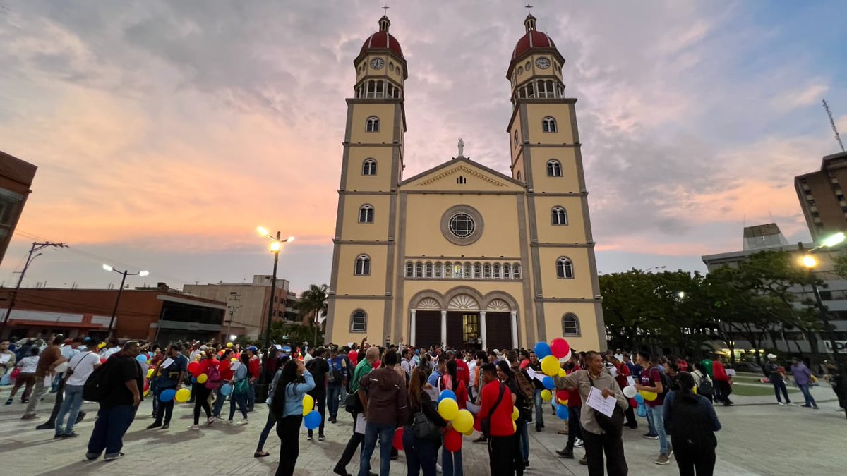 500 monaguenses culminaron con éxito taller de comunicación y liderazgo de la UICOM goo.su/WRDxd #UniónYAcciónPatriótica