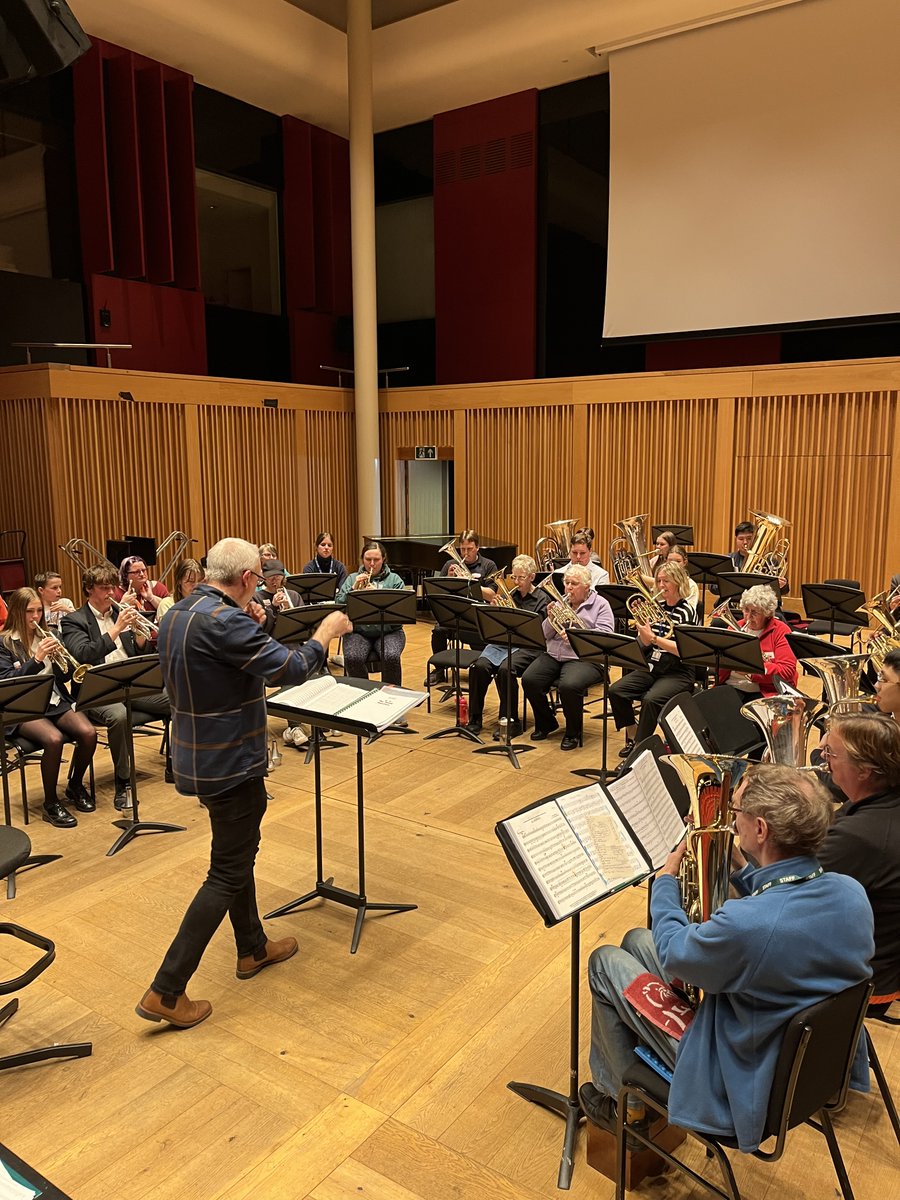 Wonderful to welcome the inspirational @IanPorthouse to kick-off our joint #brassband project with #wellscityband Academy and friends in aid of @teenagecancer trust. Huge thanks to @lyndon_chapman & @BessonLondon for their support. Come and hear us on May 12th @CedarsHallWells 🎺