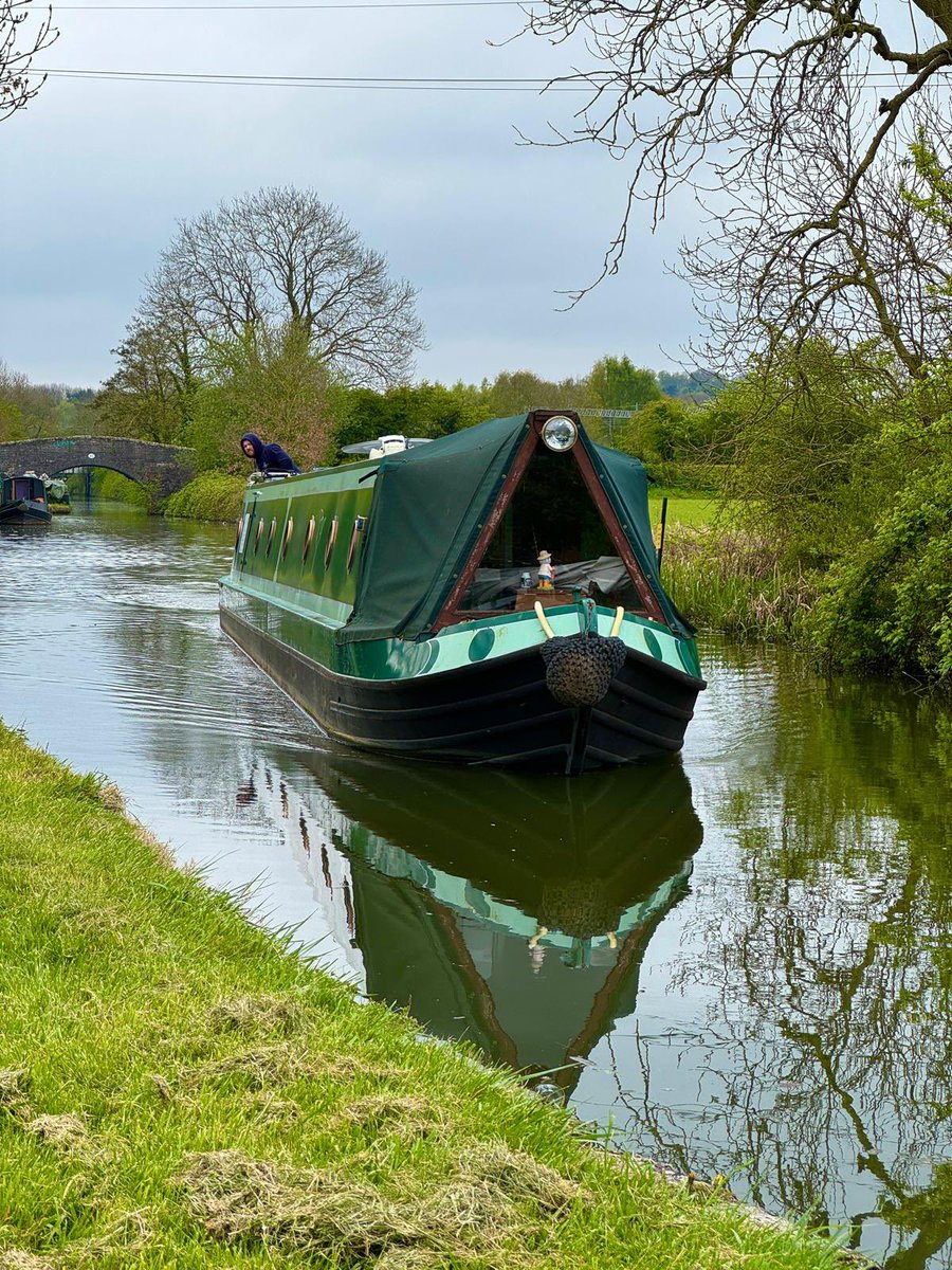 NBArdea's tweet photo. A few photos of the Skipper in Action! 

Here’s a question folks, what do you enjoy most about Canals and Nature itself? 

#naturelover #canal @CRTBoating @CanalRiverTrust https://t.co/a0sZHR1ctK