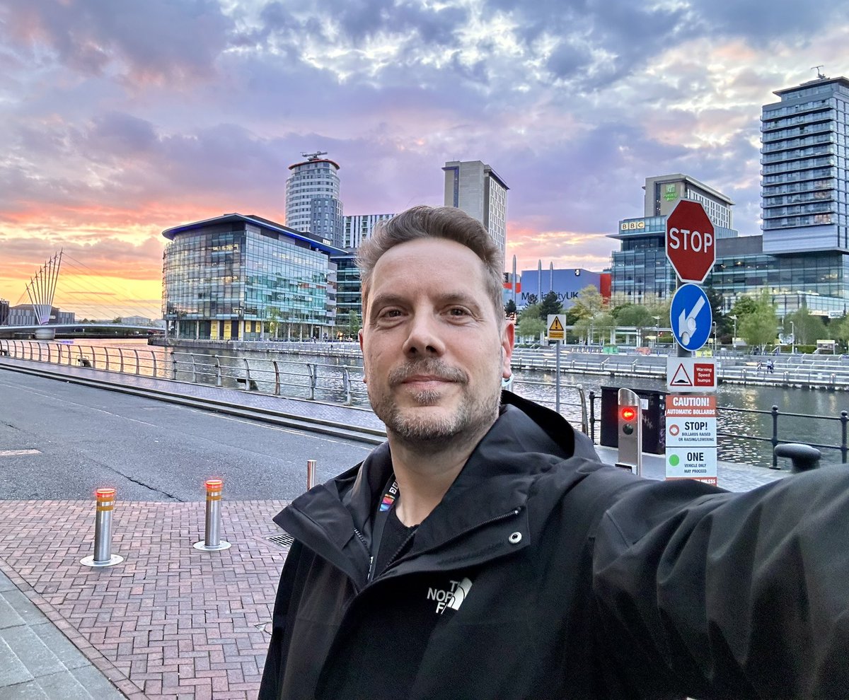 It’s been a glorious evening here in Salford @MediaCityUK I’ll be with you from 10pm-1am on your #LocalBBCRadio station & I’d love to hear what makes your #bestfriend so special. Call 08000 321 333 to join me on air. @BBCSounds