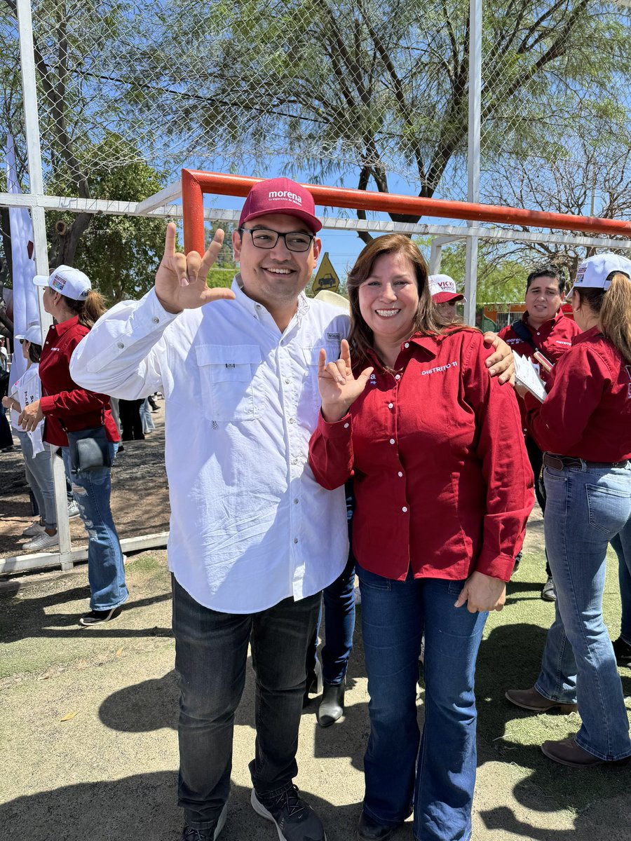 En domingo acudí al Poblado Miguel Alemán del municipio de #Hermosillo para acompañar a nuestra futura Alcaldesa <a href="/MaDoloresRio/">María Dolores Del Río</a> y Candidata a Diputada Local <a href="/VickyEspinozaHM/">Diputada Vicky Espinoza</a> para triunfar y transformar nuestra ciudad hacia la inclusión y diversidad. #PorUnHermosilloInclusivo🤟🏽