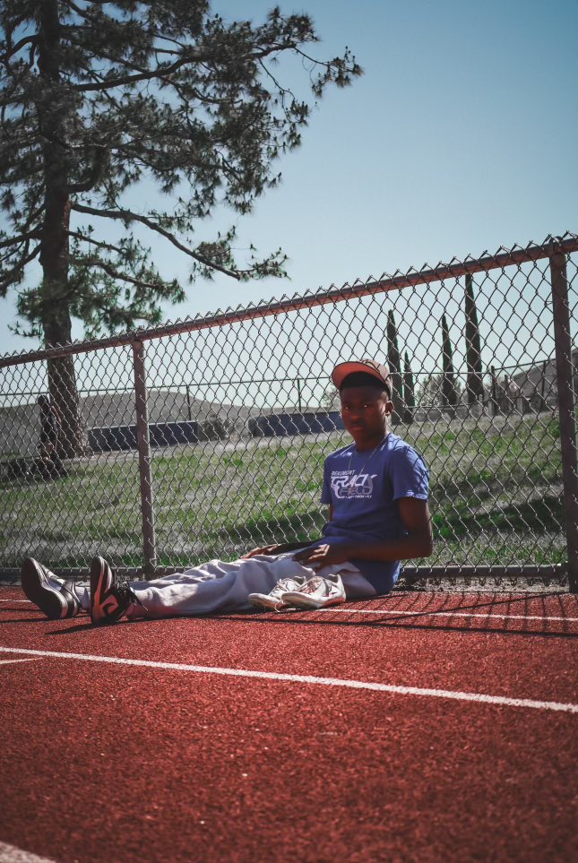 OfficialDwilljr's tweet image. BHS 400m record 49.92 
1600m relay record 3:19
Heading to CIF &amp;amp; State