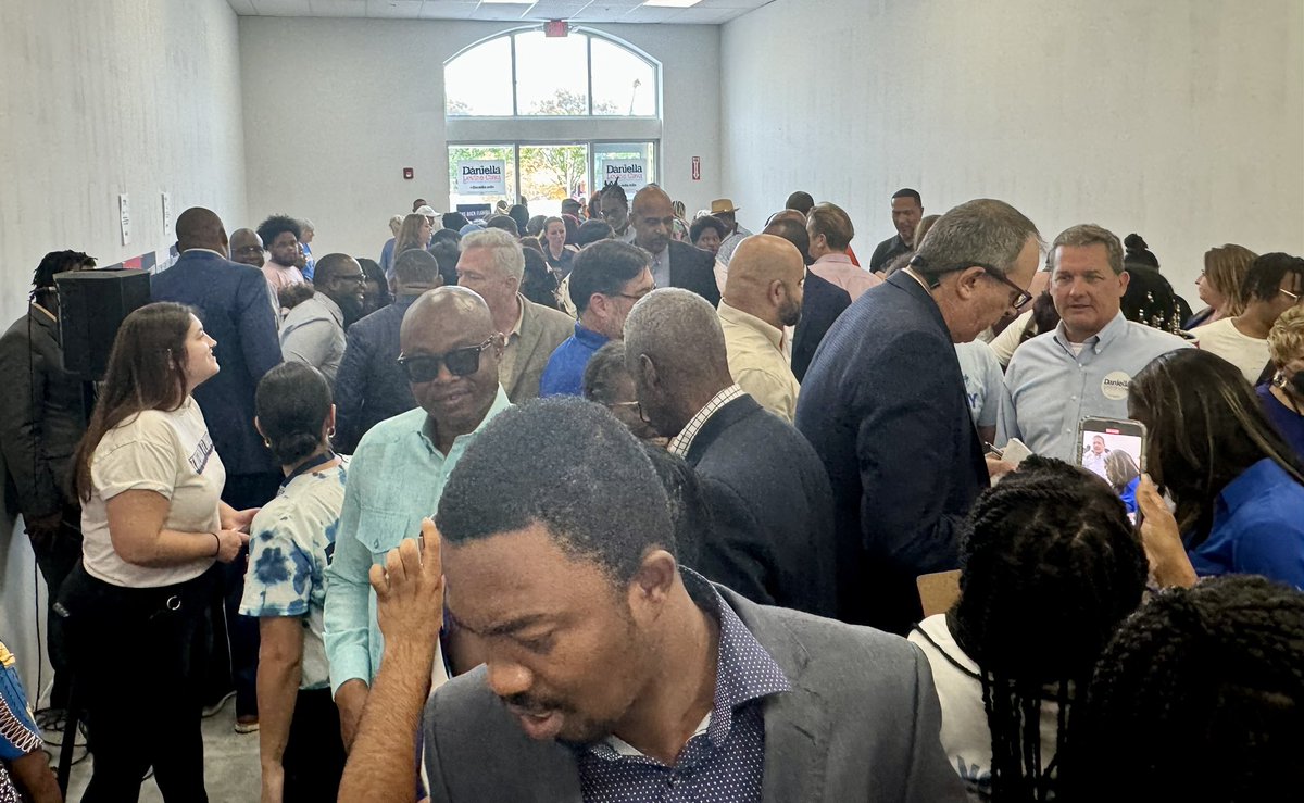 Tremendous energy at the Miami Gardens office opening @FlaDems @ShevrinJones @NikkiFried @LevineCava @MayorRHarris