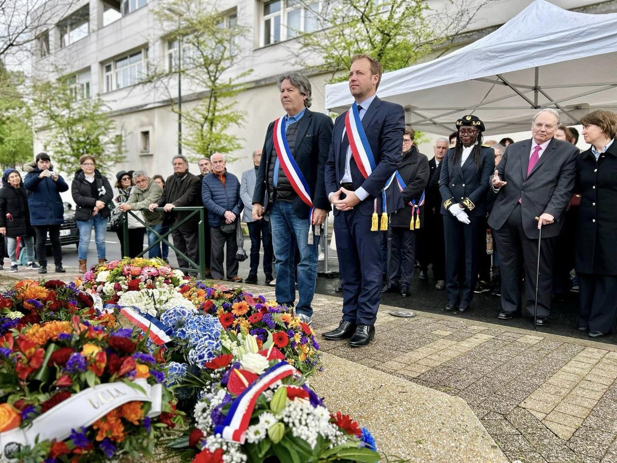 Cérémonie de commémoration du 109ème anniversaire du #génocidearménien à @VilleDeClamart, avec la sous-préfète 92 Fatou Diop Mano, le maire @JD_Berger, le député @JLBourlanges, de nombreux élus, représentants des cultes et des associations, des habitants 🇫🇷🇦🇲 des #HautsDeSeine.