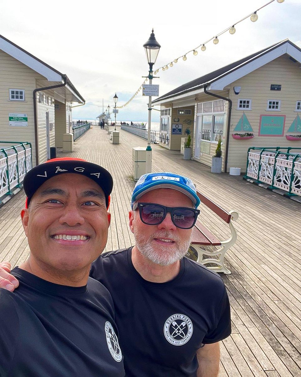 SUNDAY CLWB A group of Cardiff Punks enjoyed a lovely run in the sun this morning. After meeting at MusicBox Studios, they headed over to Penarth where they took on a few tasty hills and spent a few minutes taking in the sea views on the pier. It was a lush chilled and chatty run