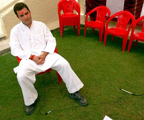 Aditya13638811's tweet photo. @777praka77 @R_ravish___ @political_ajax @its_Papita2 @Hinduhundilse @LambaAlka @SupriyaShrinate @Bhushan__89 @KaranT56 @machan_baba420 हाहाहा। 

सही बात है। https://t.co/D77f8FhyzI