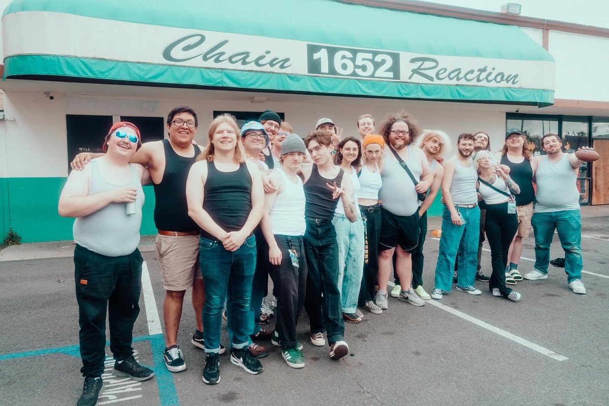 armslengthblues's tweet photo. difficult to process this tour and what it all meant but we’re just so damn happy to be here. thank you guys so much

@CarlyCosgrovePA @benquadok @saypband are the best bands and people in the world

til next time https://t.co/NfLtQW4vYs