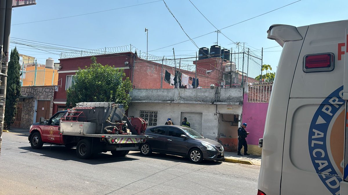 Protección civil de Azcapotzalco acudió al llamado de un ciudadano quien reportó olor a gas mercaptano, en la inspección se detectó el lugar del derrame y se erradicó el elemento en cuestión, quedando fuera de peligro. Salvaguardar la integridad de la población siempre será…