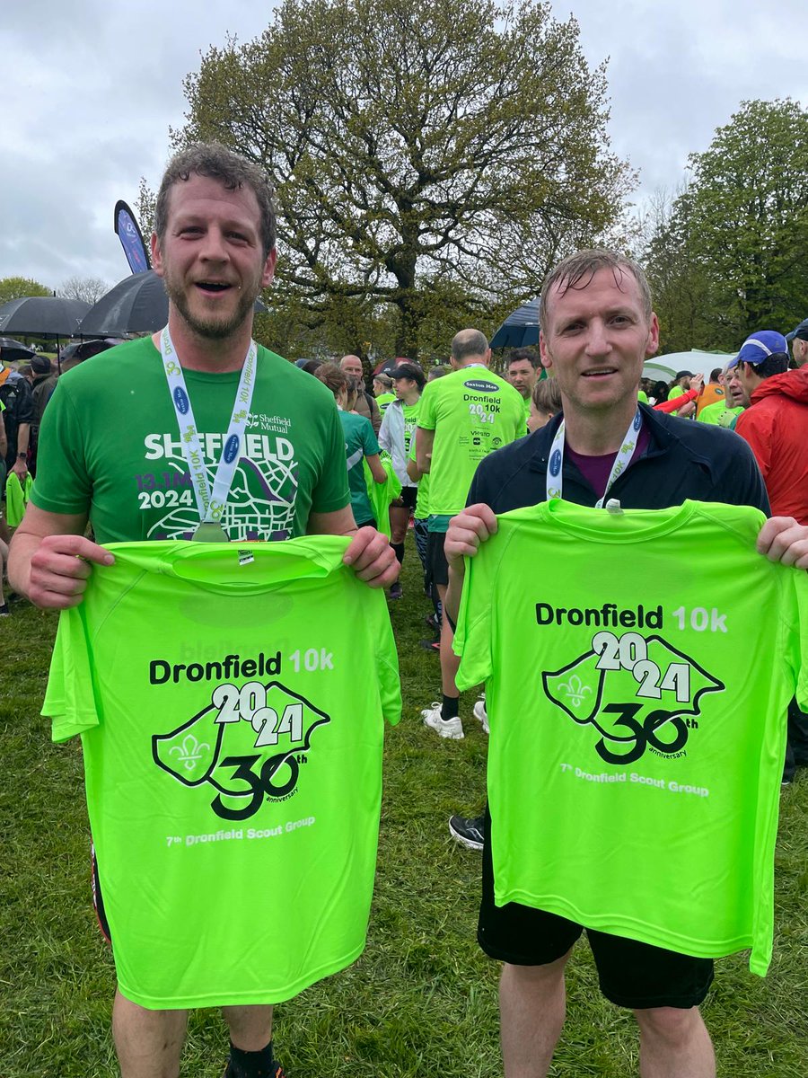 Another fantastic Dronfield 10k this morning (as well as being v v wet!) Huge thanks to the organisers, runners and those who cheered people on. @alexdale_blue & I managed to get to the end! If anyone wants to chip in for MND, I would be v grateful! justgiving.com/page/lee-rowle…