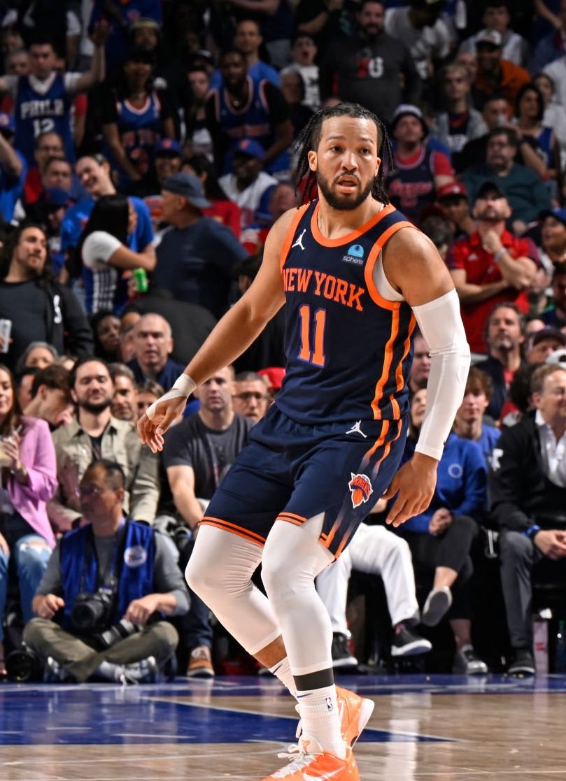 TheDunkCentral's tweet photo. JALEN BRUNSON TODAY:

47 POINTS 
10 ASSISTS 
53% FG

1A in our book 🔥 https://t.co/cLXPN0kzb3