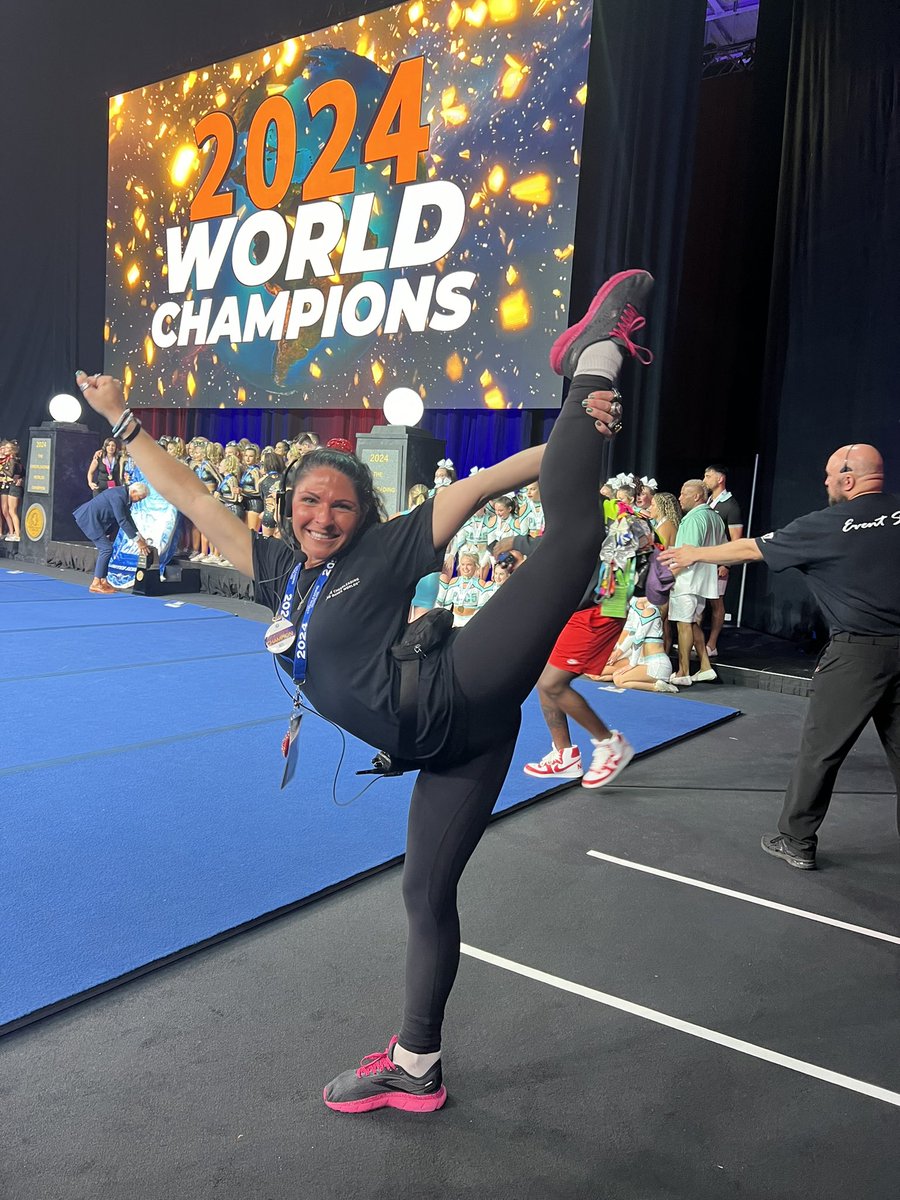 cheerUPDATES tweet media