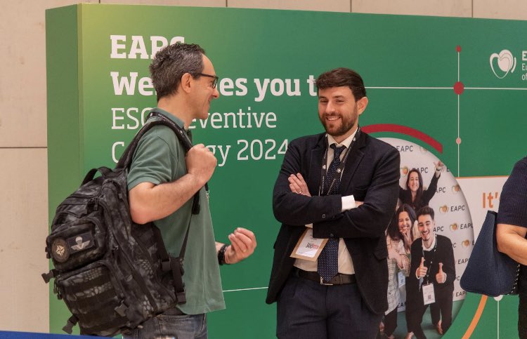 Lucky me for having the privilege and honor of mentoring and networking with junior colleagues way smarter than me such as Francesco Perone, courtesy of #ESCPrev2024! @PeroneFrancesco