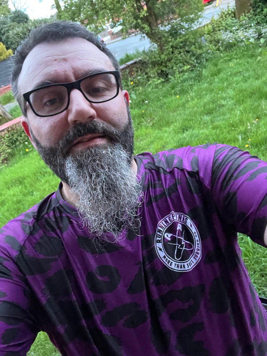 5 months since my last #VRC @runningpunks again work and bats keeping me too energy depleted to run, hopefully this is a proper return, not least so I can wear the new shirt. 🎧 @CJWildheart Spilt album and the @middlenightmen Issue 2