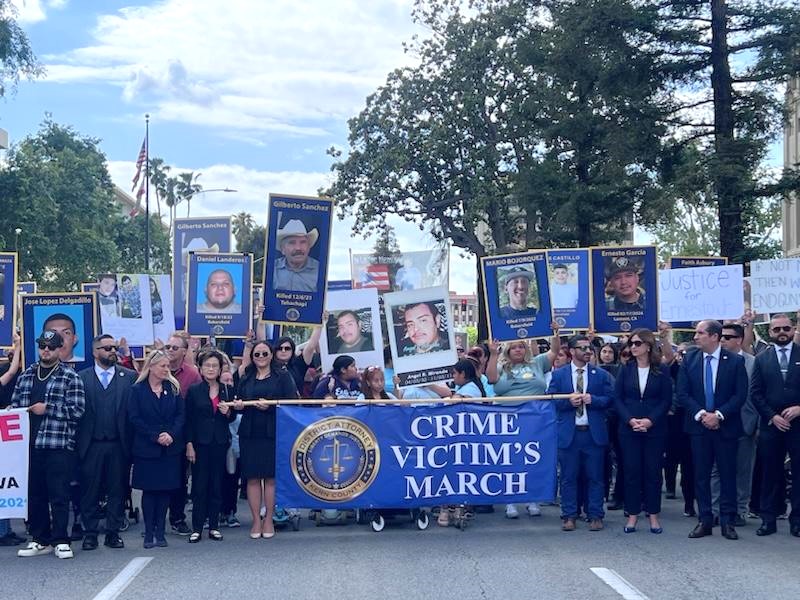 Honoring #crimevictims and remembering survivors at the Crime Victims’ Rights March sponsored by the Kern County District Attorney’s Office during NATIONAL CRIME VICTIMS’ RIGHTS WEEK. Our hearts go out to those who have lost loved ones. Thank you to all who work to bring justice.
