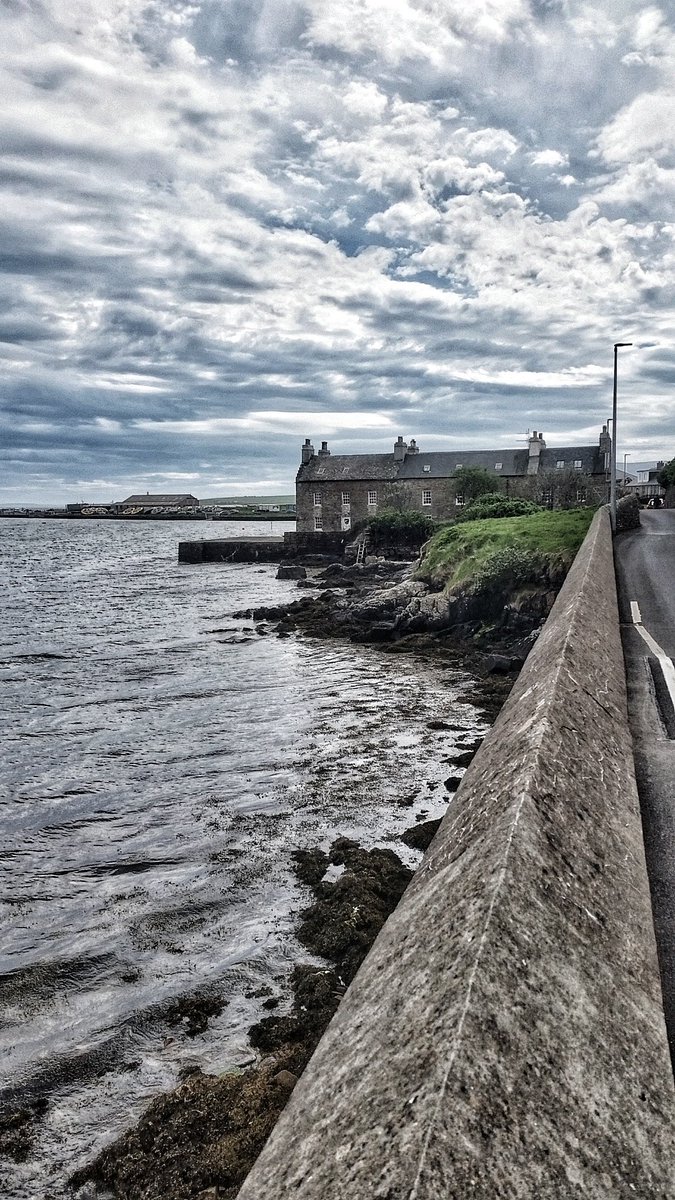 Nestled by the sea, Stromness is Orkney’s jewel. With its cobbled streets and historic maritime allure, it’s a haven for artists and a gateway to adventure. From the Pier Arts Centre to the echoes of Viking ships, every corner tells a story.
@VisitScotland 
@orkneycom