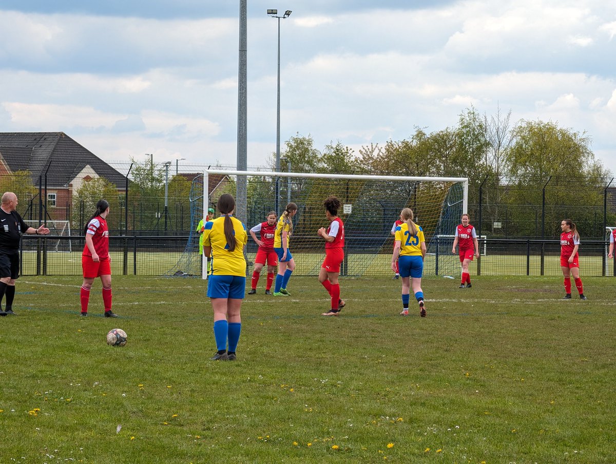 EuxtonGirlsFC tweet picture