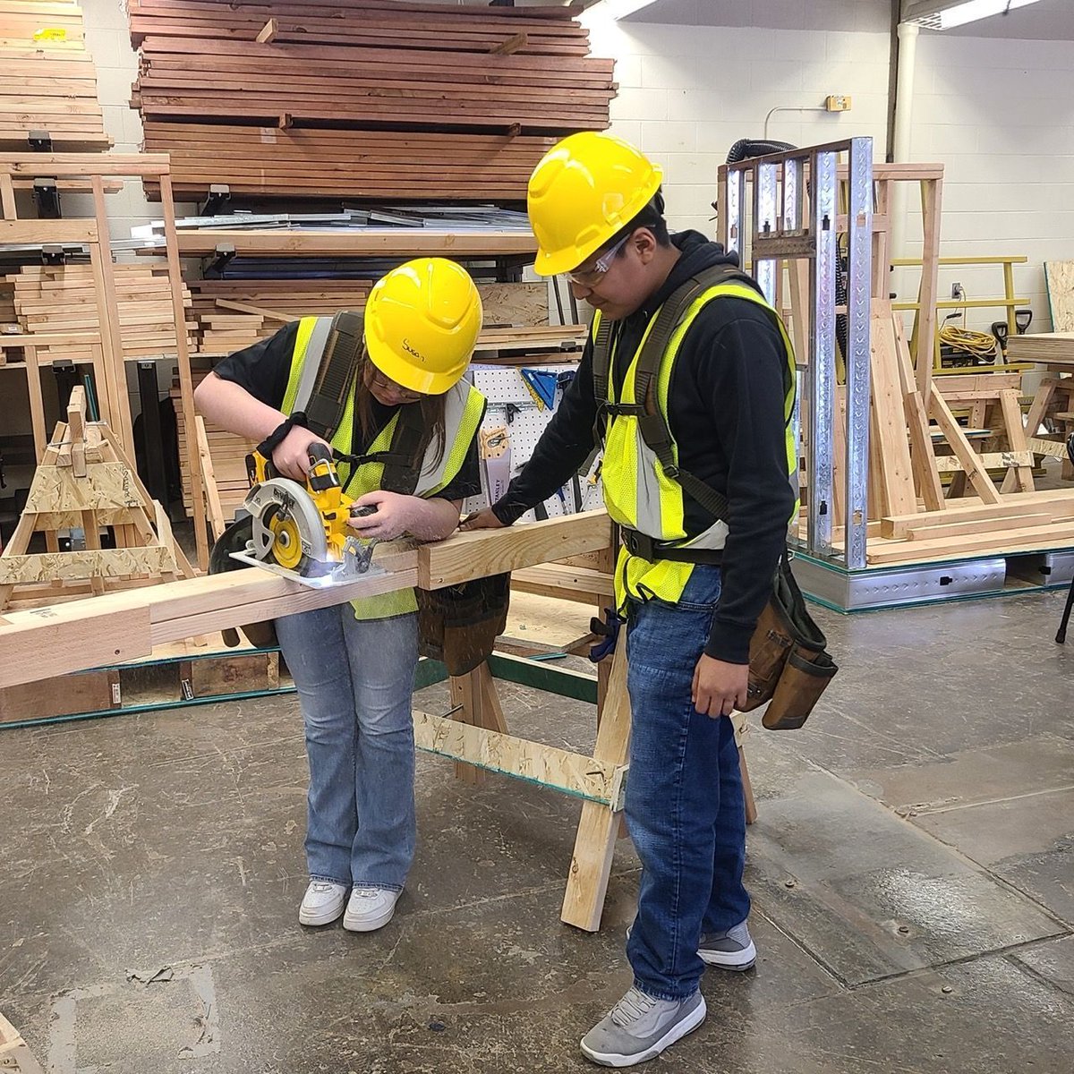ICYMI - Schools, city and builders say Aurora construction career program nails it

The six-year program will give students the training and skills necessary for top jobs in the trade — with a college degree

buff.ly/3W52MYy 

#EDcolo #AuroraCO