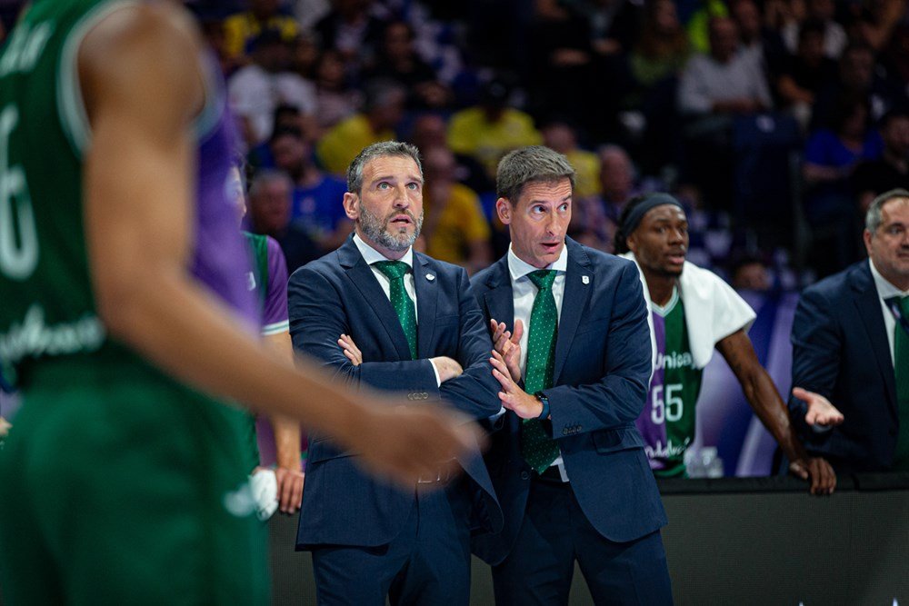 Basketbol Şampiyonlar Ligi finalinde Unicaja Malaga, Lenovo Tenerife'yi 80 - 75 mağlup ederek şampiyon oldu! Kendrick Perry, 17 sayıyla mücadele ederken Nihad Dedovic 14 sayı kaydetti. Tenerife'de ise Kyle Guy 18, Giorgi Shermadini 16 sayıyla oynadı.