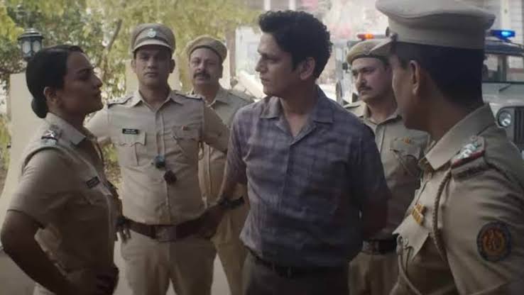 #Dahaad Review ⭐️⭐️⭐️⭐️1/2

An 8 episode fast-paced thriller marked by excellent performances by @MrVijayVarma, #SonakshiSinha @gulshandevaiah #sohamshah is a gripping tale of unmasking of a serial killer.

Direction, dialogues , cinematography, background score, and supporting